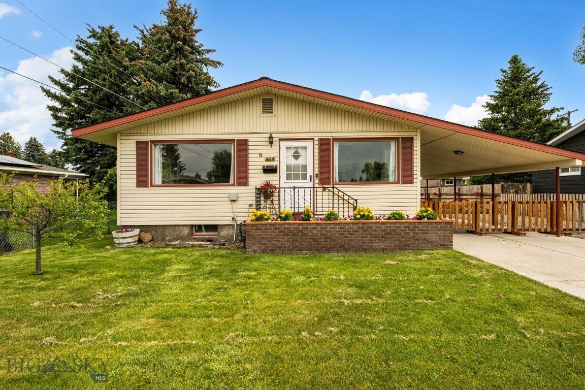 Property Photo:  825 E Parkview Court  MT 59725 