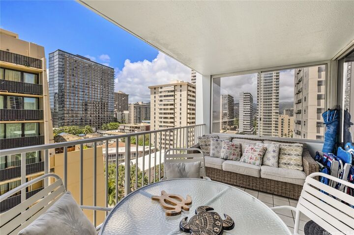 Property Photo:  2427 Kuhio Avenue 1006 - Fa  HI 96815 