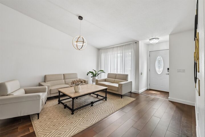 Property Photo:  8311 Twana Drive  IA 50322 