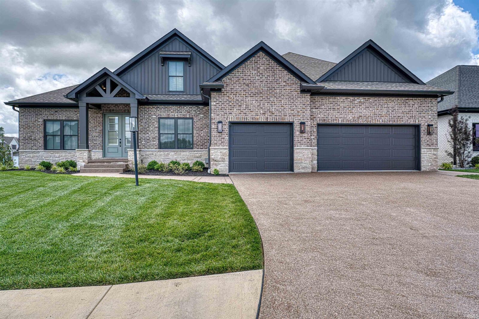 Property Photo:  2081 Chadwick Drive  IN 47630 