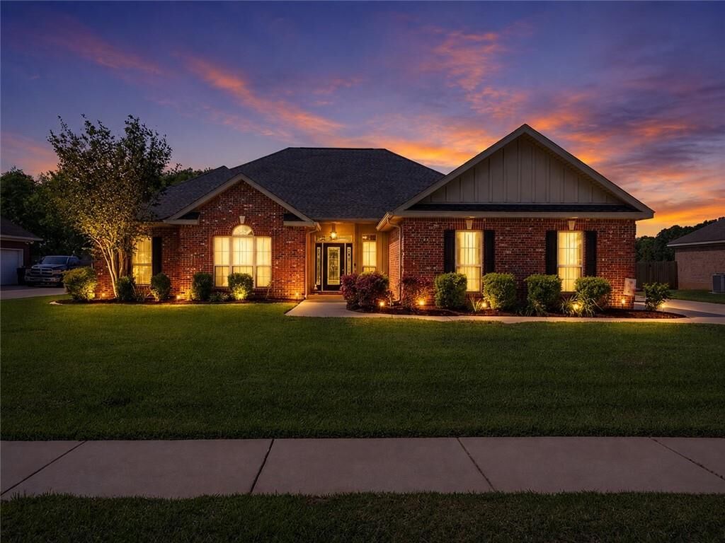 Property Photo: 9129 Dawes Creek Drive AL 36582