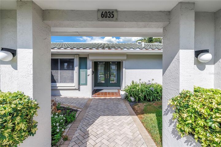 Property Photo: 6035 Leeland Street S FL 33715