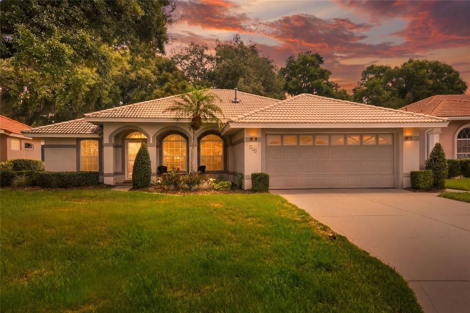 Property Photo:  211 Golf Aire Boulevard  FL 33884 