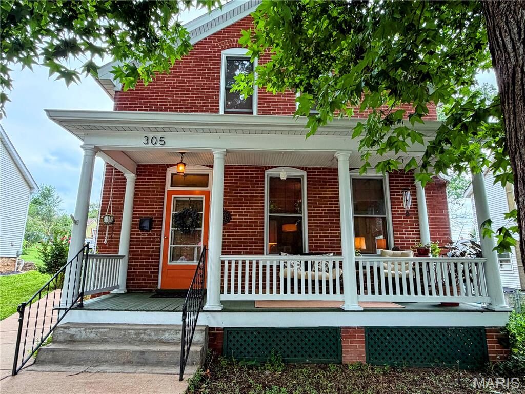 Property Photo:  305 Rand Street  MO 63090 