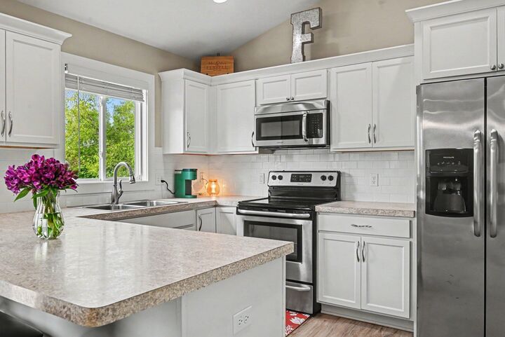 Property Photo: 11436 Crestridge Court MI 49424
