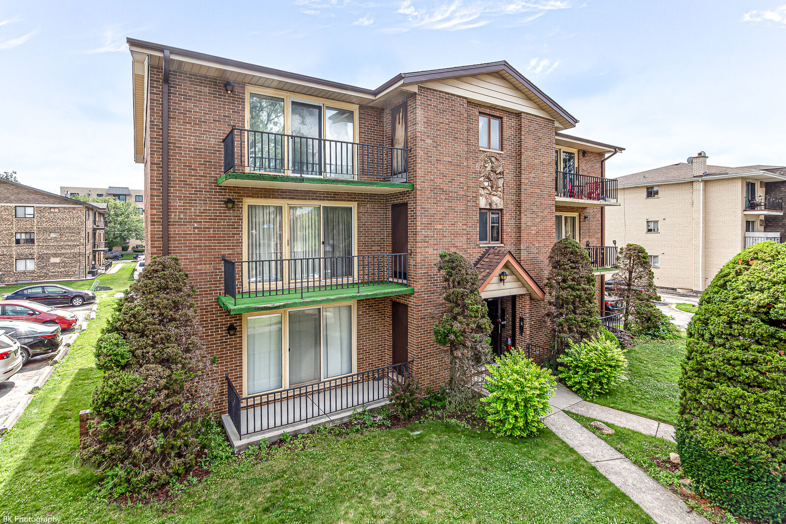 Property Photo: 10333 Mayfield Avenue 2N IL 60453
