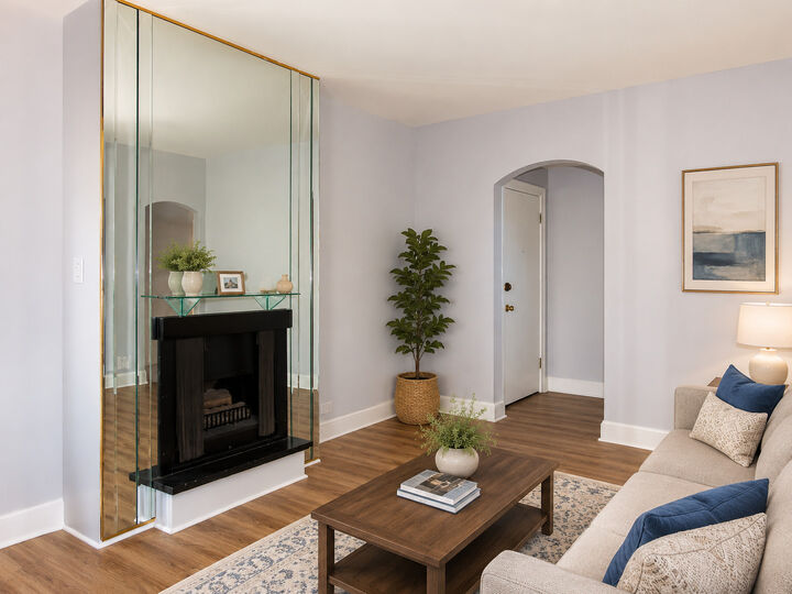 Property Photo: 5135 S Kenwood Avenue 201 IL 60615