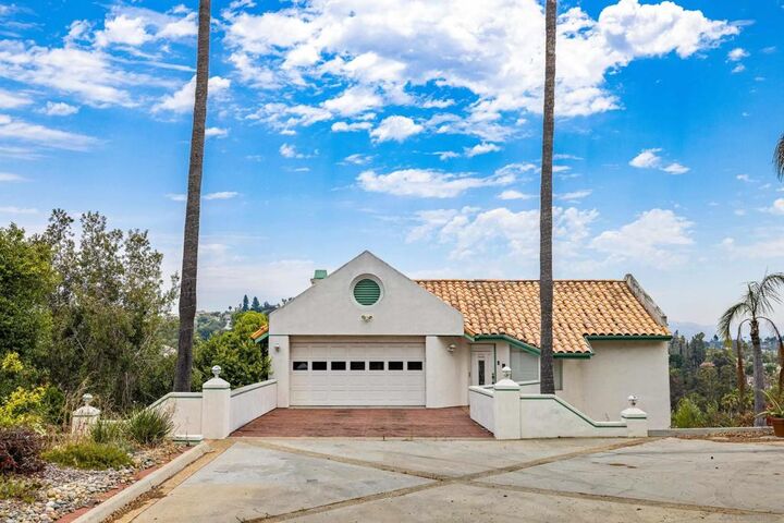 Property Photo:  4235 Casa De Machado  CA 91941 
