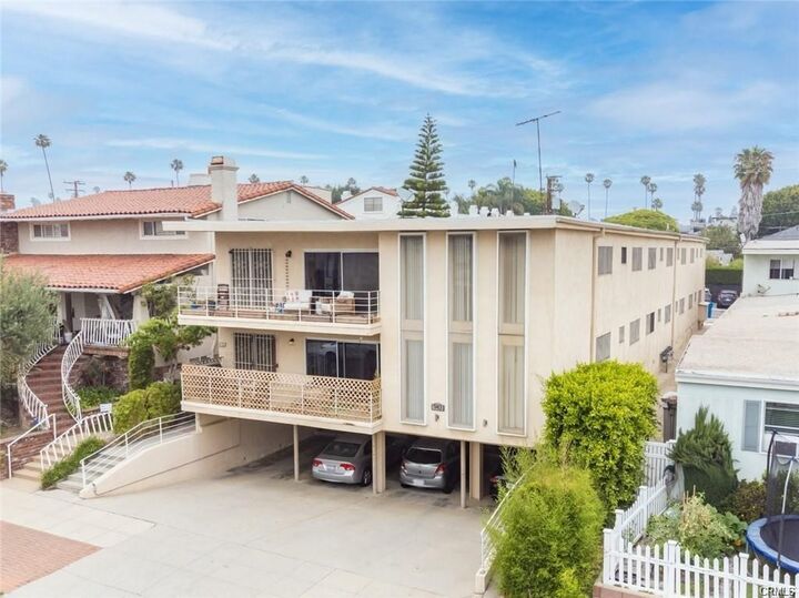 Property Photo:  943 19th  CA 90403 