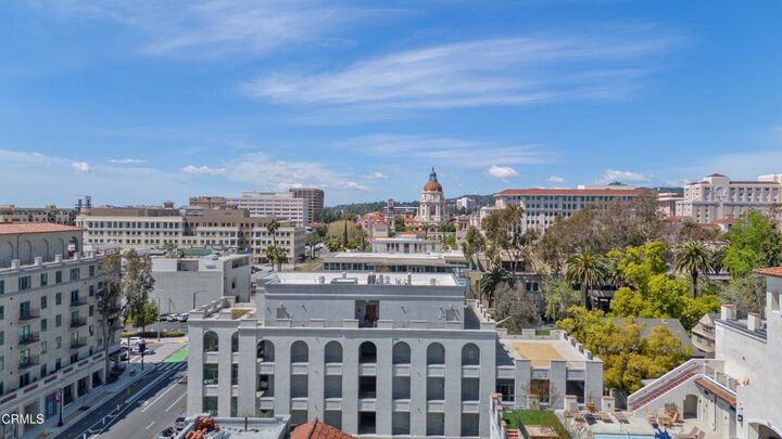 Property Photo: 533 E Union Street 501 CA 91101