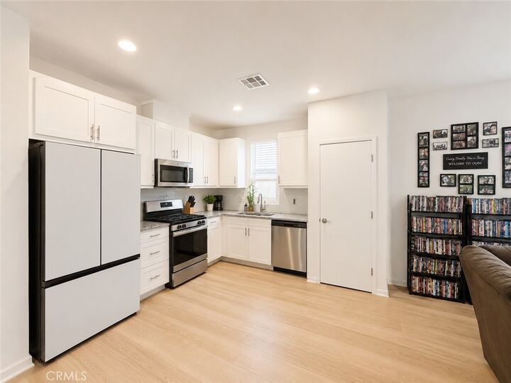 Property Photo:  5491 Seacliff 113  CA 92154 