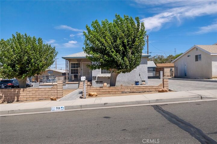 Property Photo:  713 Mount Vernon  CA 92311 