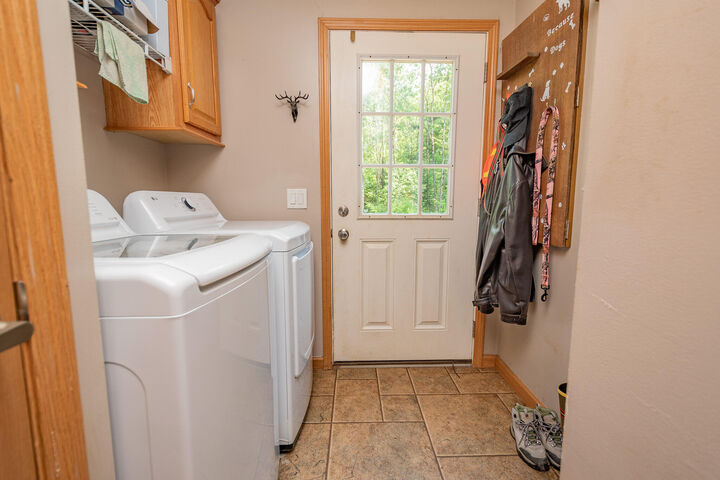 Property Photo:  350 Valley Avenue Road  ME 04435 