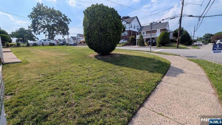 Property Photo:  11 Martha Avenue  NJ 07011 