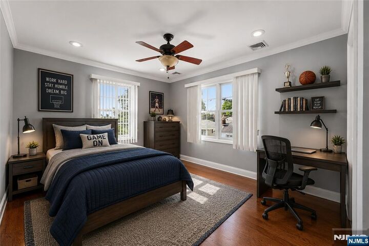Property Photo:  20 Stratford Place  NJ 07031 