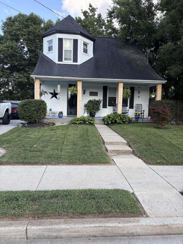 Property Photo:  303 W Main Street  KY 41095 