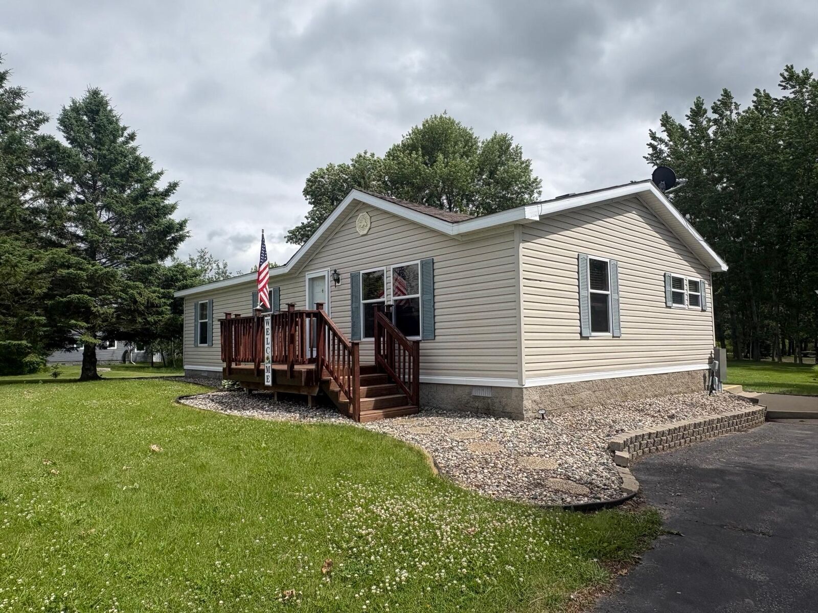 Property Photo: 2700 S Lake Jessie Road SE MN 56308