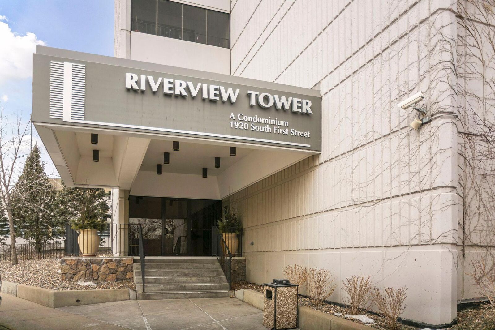 Property Photo:  1920 S 1st Street 1203  MN 55454 
