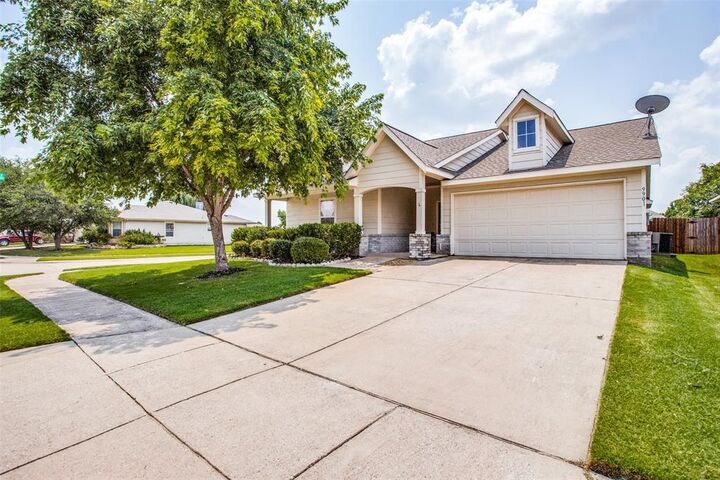 Property Photo: 9901 Thomas Jefferson Drive TX 75072