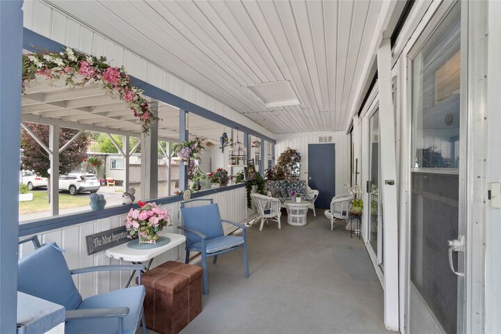 2400 Oakdale Way 220 — photo 1