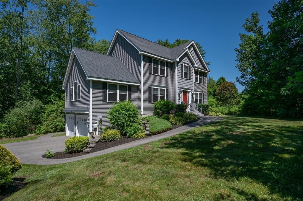 Property Photo:  7 N Salem Rd  NH 03841 