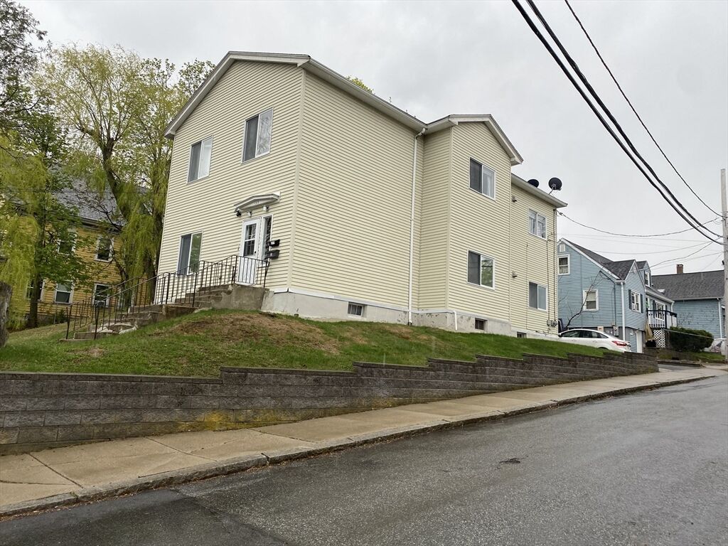 Property Photo:  133 Walnut St 1  MA 02148 