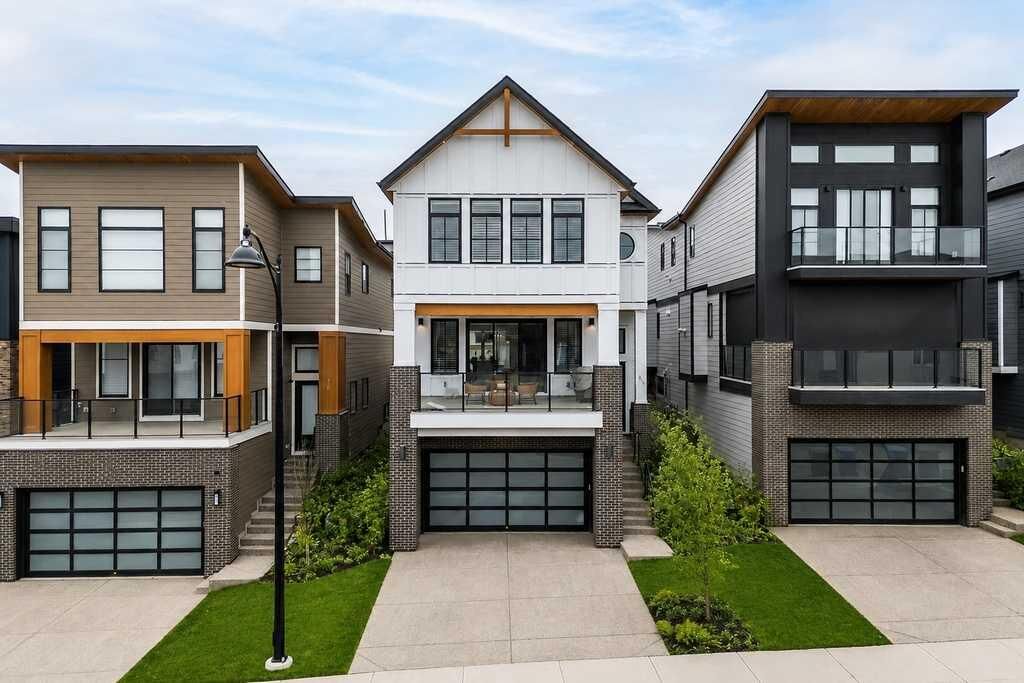 Property Photo:  80 Timberline Way SW  AB T3H 6C8 