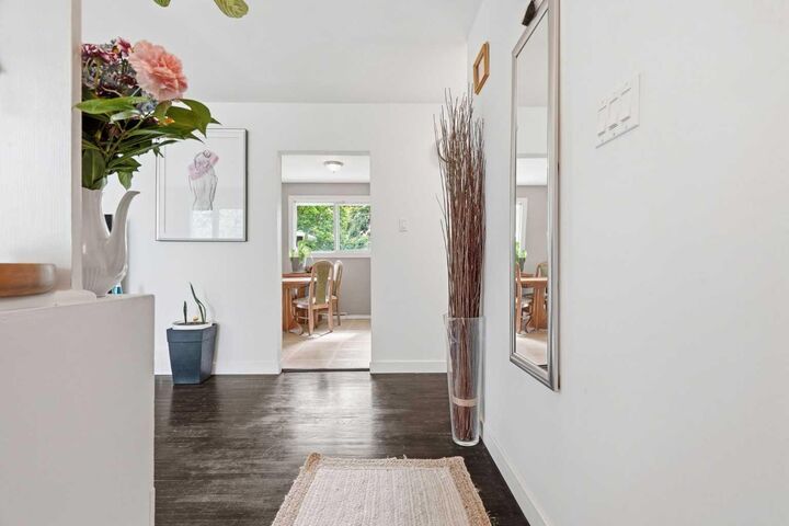 Property Photo: 3732 45 Street SW AB T3E 3V4