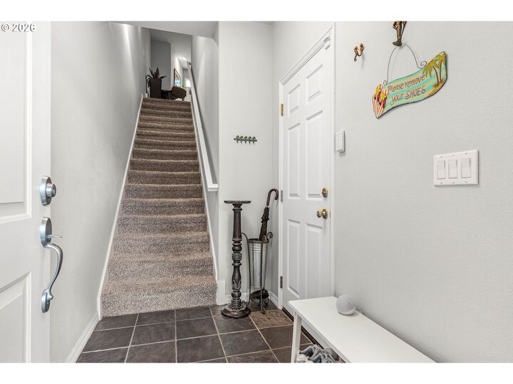 Property Photo: 10246 NW Forestview Way OR 97229