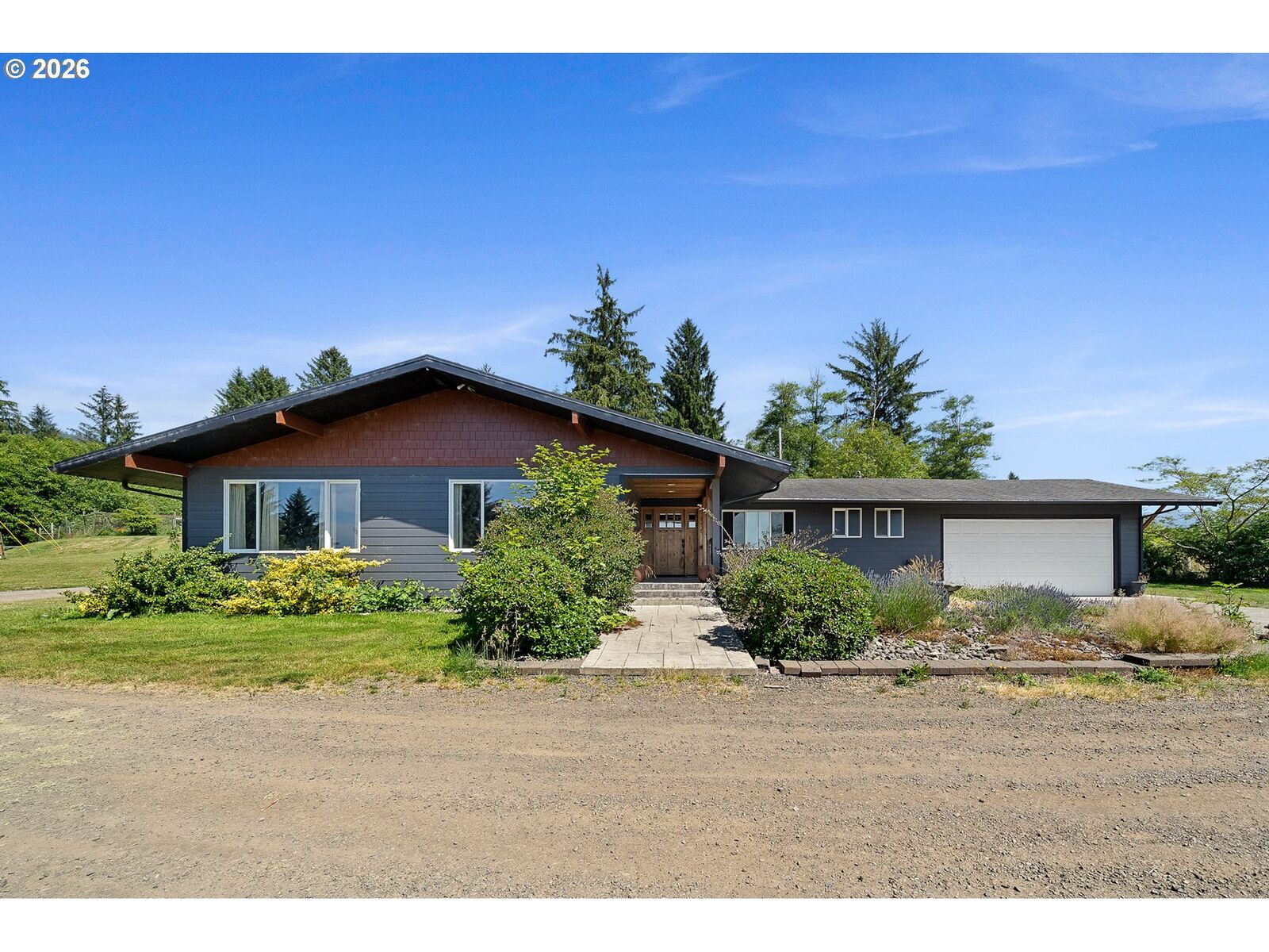 Property Photo: 850 Hodgdon Rd OR 97141