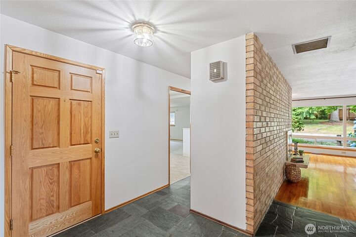 Property Photo:  15821  14th Avenue SW  WA 98166 