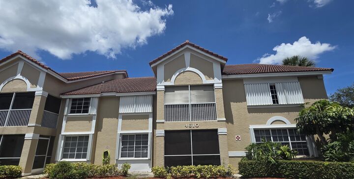 Property Photo:  4610 W McNab Road D1  FL 33069 