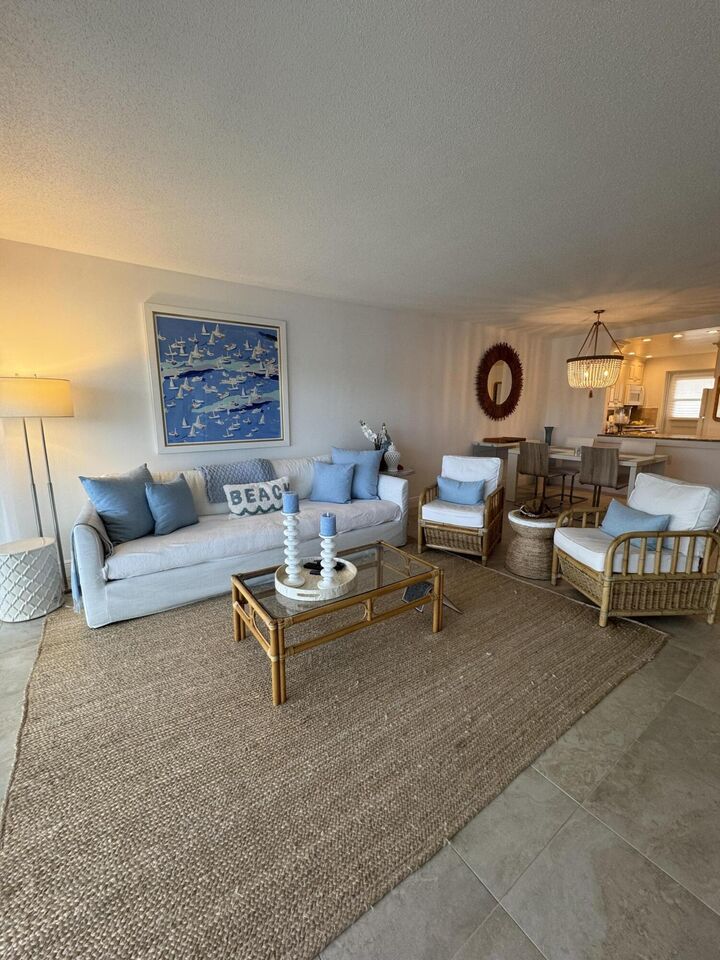 Property Photo:  390 N Federal Highway 203  FL 33441 