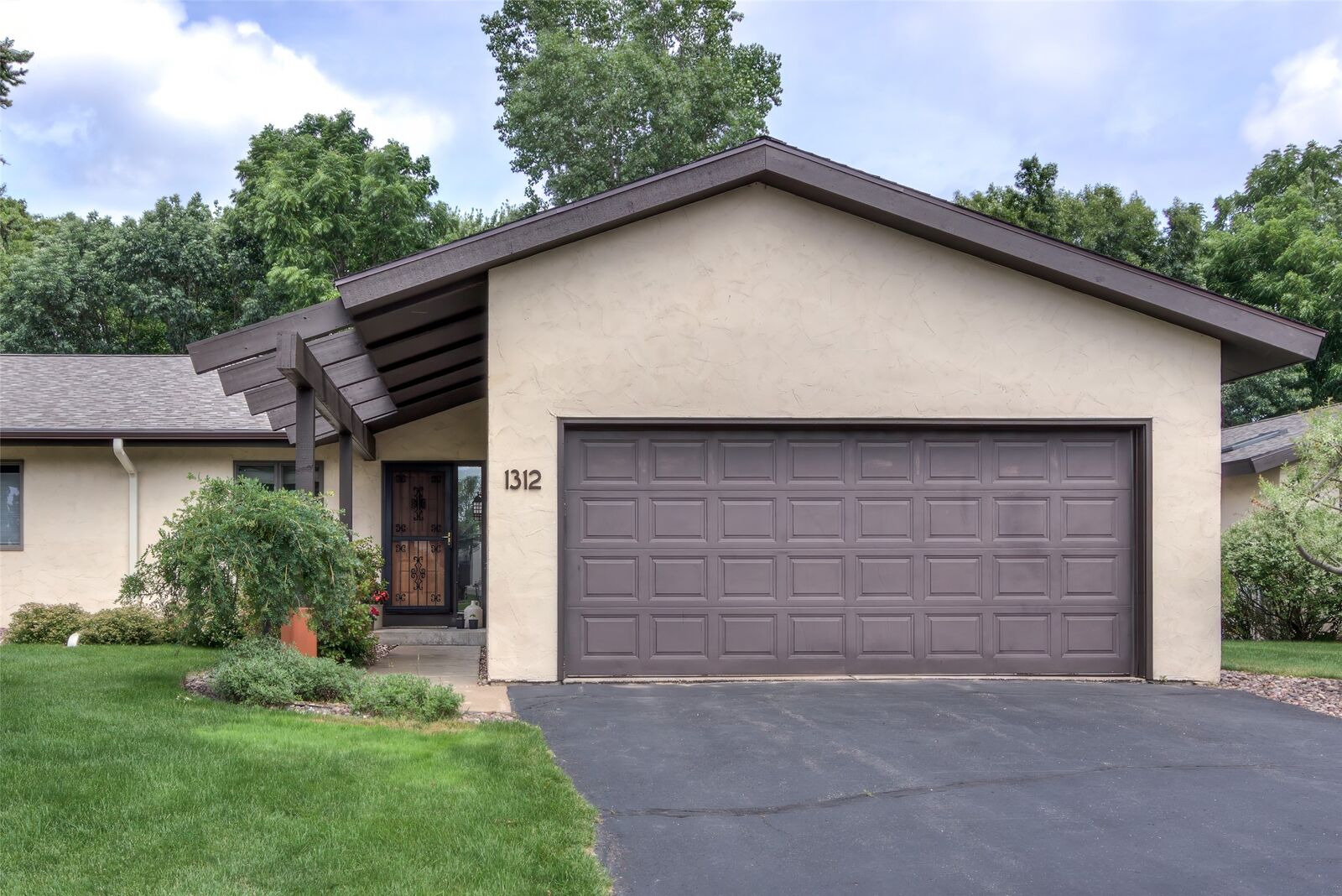 Property Photo:  1312 Knollwood Trail  WI 54720 