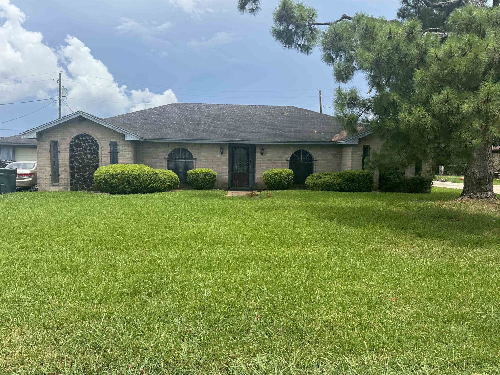 Property Photo:  2230 W Highland  TX 77705 