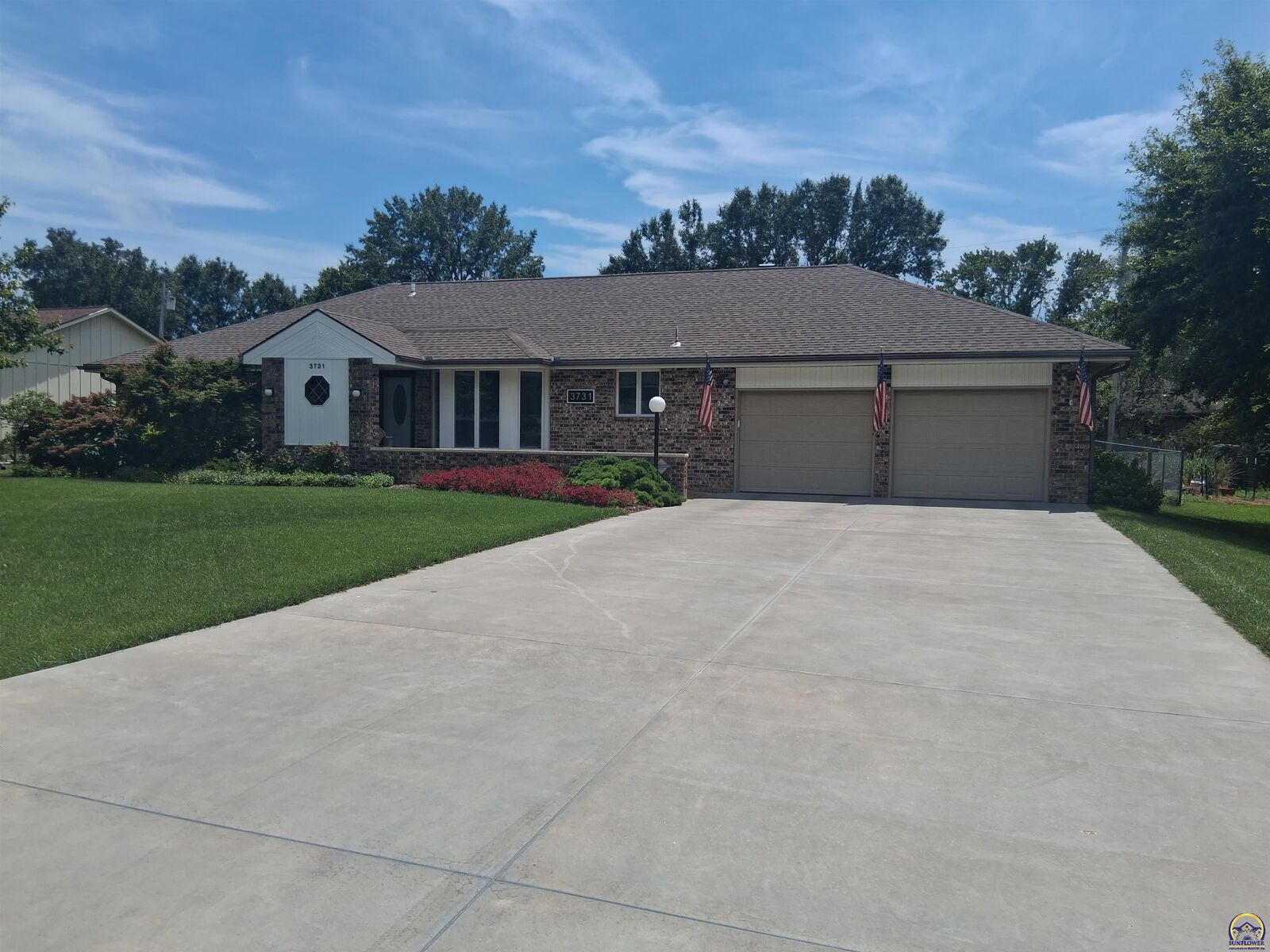 Property Photo:  3731 SE 27th St  KS 66605 