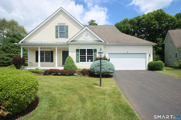 Property Photo: 6 Carriage House Lane 6 CT 06804