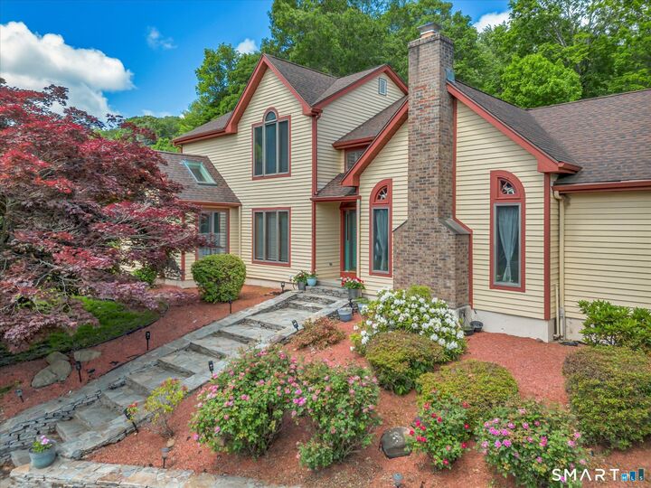Property Photo:  604 Brownstone Ridge  CT 06451 