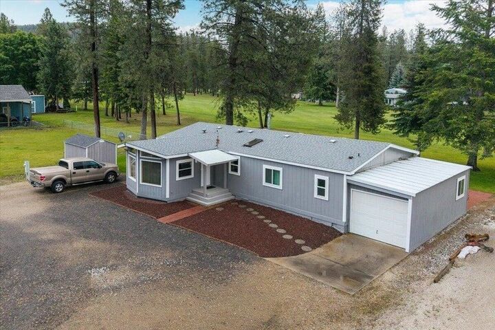 Property Photo: 178 E Trappers Loop WA 99109