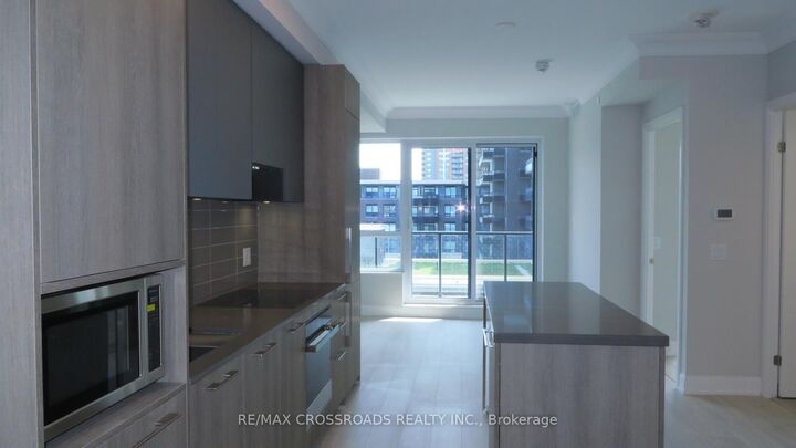 Property Photo:  18 Water Walk Drive 610  ON L3R 6L5 