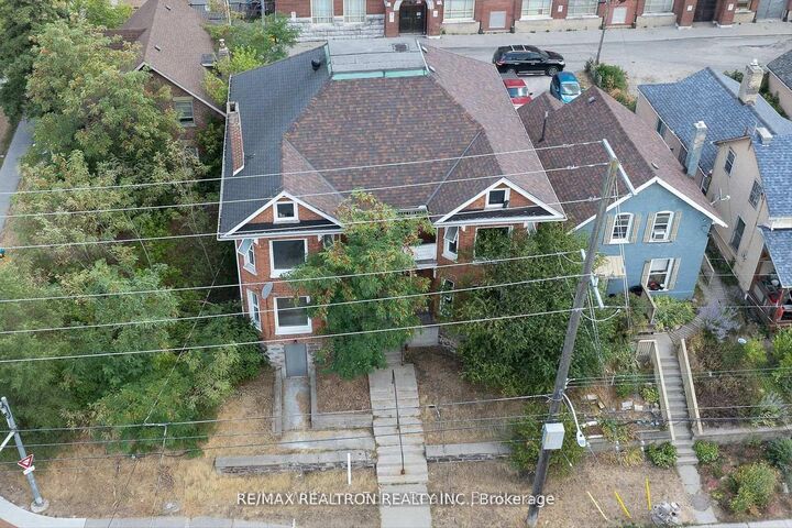 Property Photo: 514-516 Aylmer Street N ON K9H 3W5