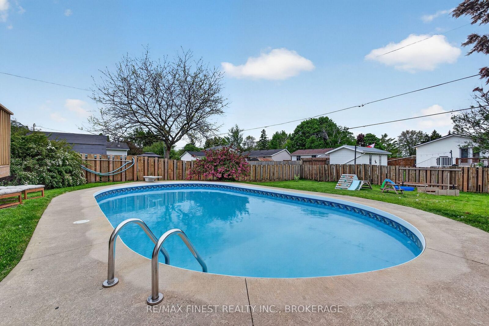 Property Photo:  14 Chesterfield Drive  ON K7N 1M2 
