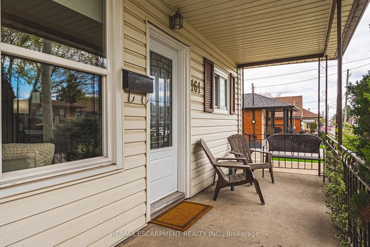 Property Photo:  161 Ivon Avenue  ON L8H 5S7 