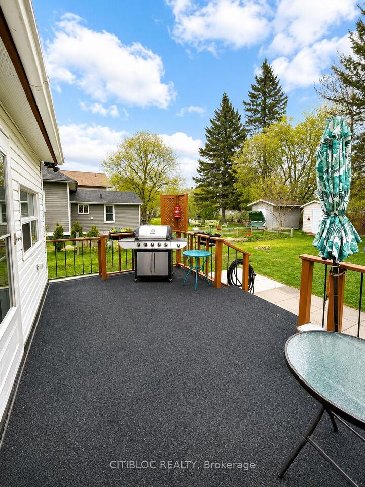 Property Photo:  67 Ottawa Avenue  ON P0A 1X0 