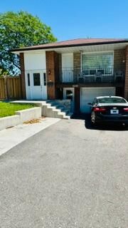 Property Photo:  3337 Homark Drive  ON L4Y 2K5 