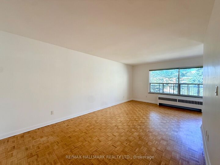 Property Photo:  30 Upper Canada Drive 301  ON M2P 1S1 