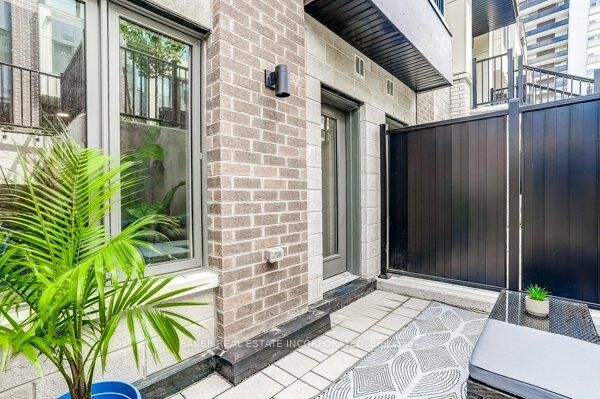 Property Photo: 39 Farmstead Road 123 ON M2L 2X2