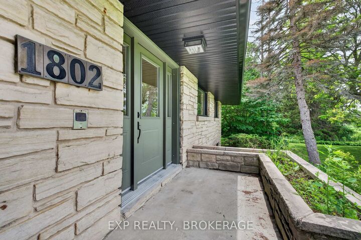Property Photo: 1802 Sydenham Road ON K7L 4V4