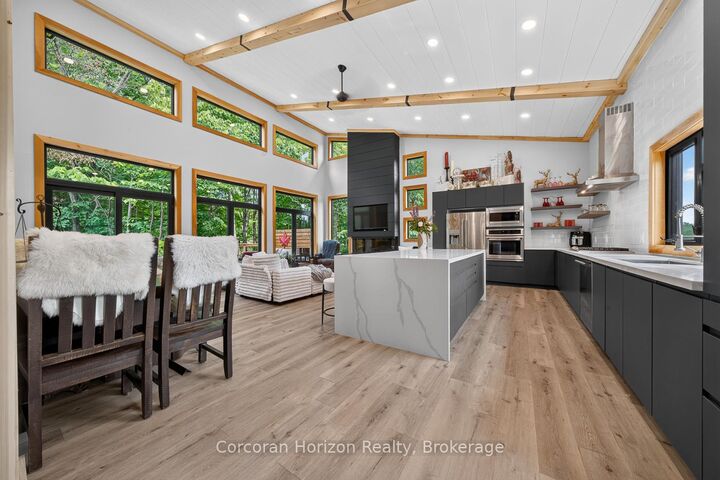 Property Photo: 9 Silver Birch Circle N ON P2A 0B5
