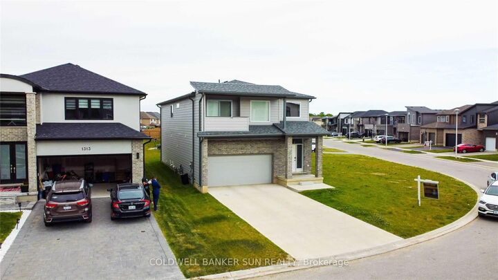 Property Photo: 1301 Sandbar Street ON N6G 0Y3